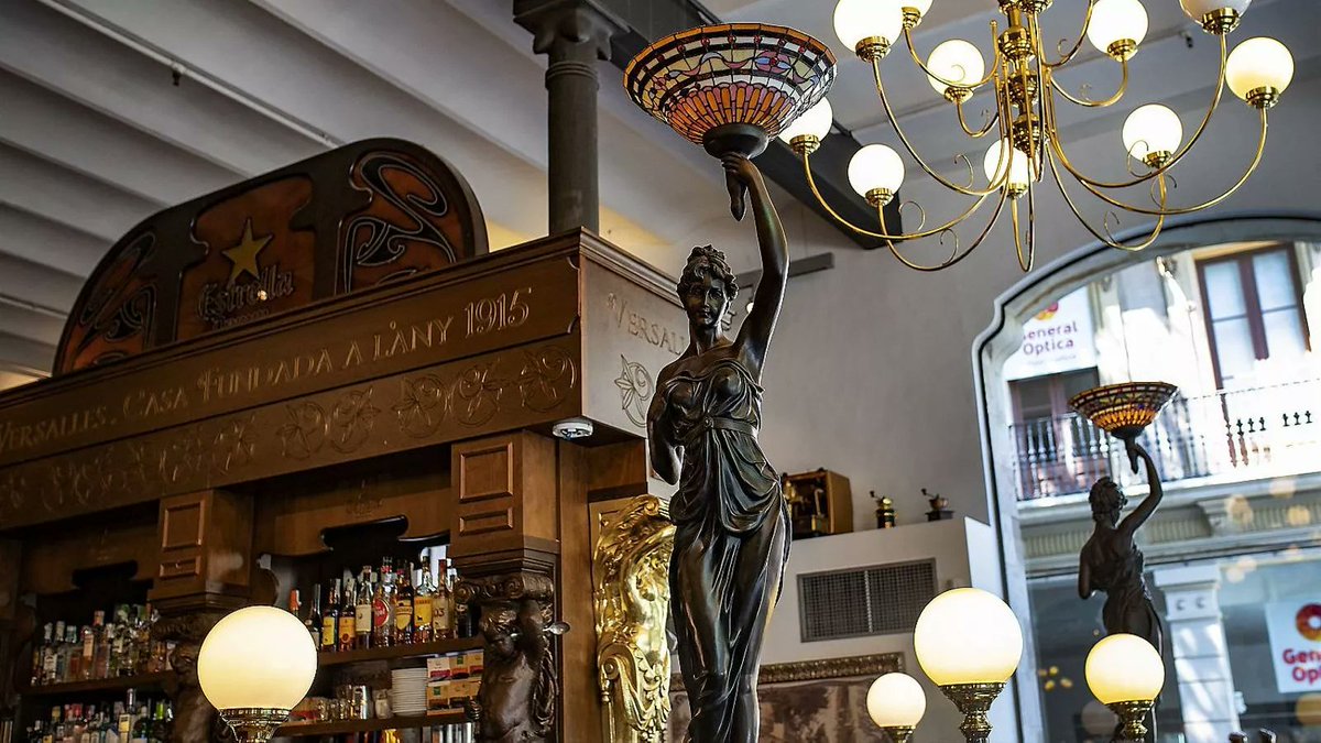 AVSantAndreuSud's tweet photo. Moltes felicitats als tres restaurants nominats als #PremisRestauració de @BCN_Comerc del districte de #SantAndreu !

👉🏼 @LComtal en la categoria #QualitatGastronòmica
👉🏼 @VersallesStAndr en la categoría #IntegracióAlBarri
👉🏼 #TocaTeca en la categoria #LocalInnovador https://t.co/ohEwInoSBc