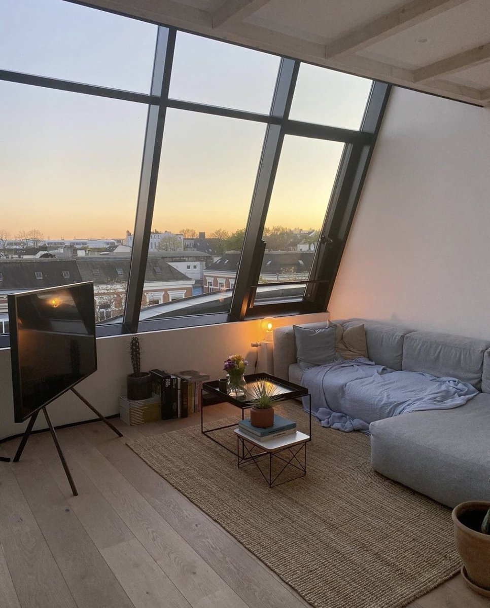 INTERIORPORNR's tweet image. Ce type de cadre dans une maison.