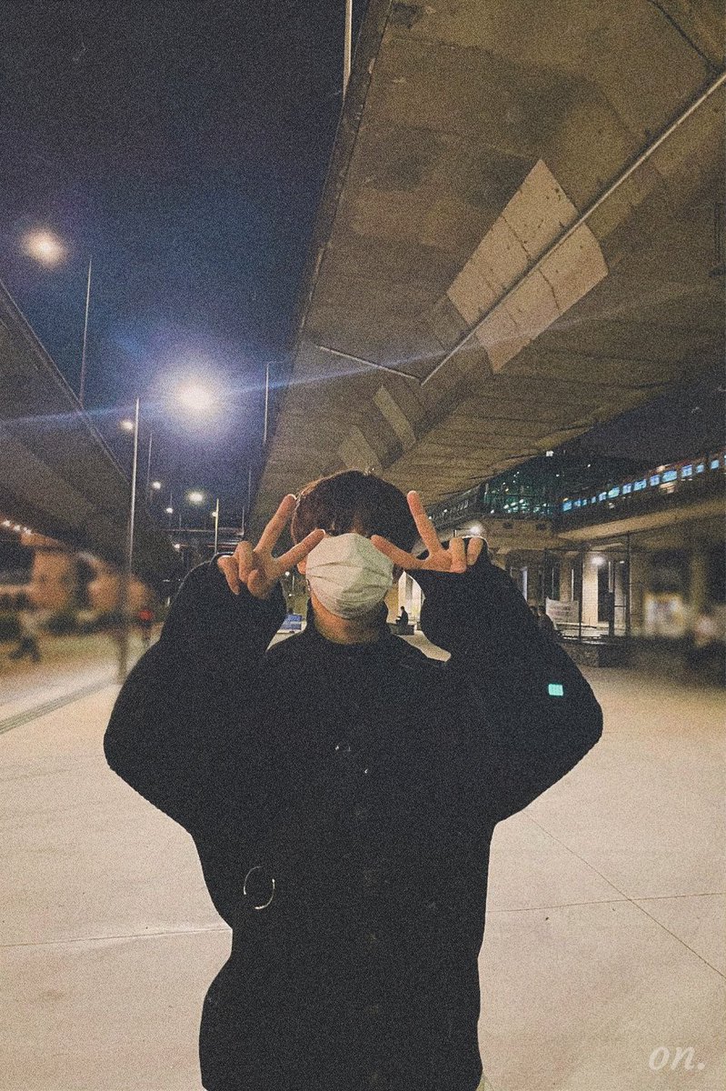 tnxonfilms's tweet photo. — late night walk w/ hyunsoo ✨
#TNX #티엔엑스 #HYUNSOO #장현수 
@TNX_Official @TNX_twt https://t.co/NedqQpnWuo