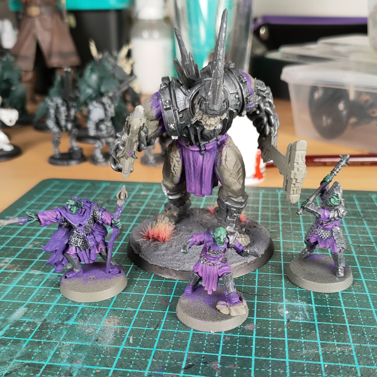 WeatherPig's tweet photo. Working on my Mordor heros.
#lotr #mesbg #middleearth #LordOfTheRings #WarhammerCommunity https://t.co/DsE3kjEzKI