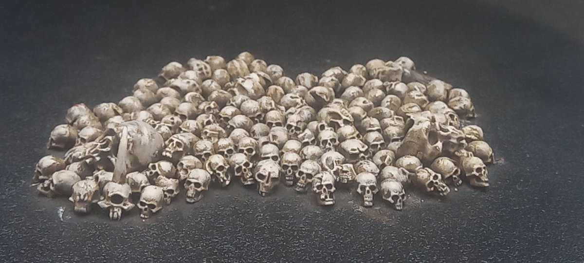 RoccoLostInHull's tweet photo. Oh #WarhammerCommunity #warmongers - Day 2 of A Skull A Day Til They Send To Me Angron!

136 Skulls were added yesterday for a total of 137. @WarComTeam are doubtless trying to find a Primarch to stop this madness.

Rules amendment though - Each TWO retweets = 1 skull added. https://t.co/w9sdKHEHZX