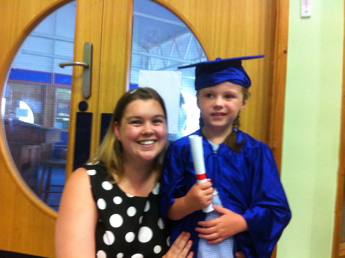 hailswarby's tweet photo. 9years ago!  @D4v13s4   That Katie finished reception @TemplarsPrimary and now she’s probably taller than both of us and going into year 10 🙈😂 #stillgottheplaitsthough #feelingold https://t.co/dHfzAwP5PV