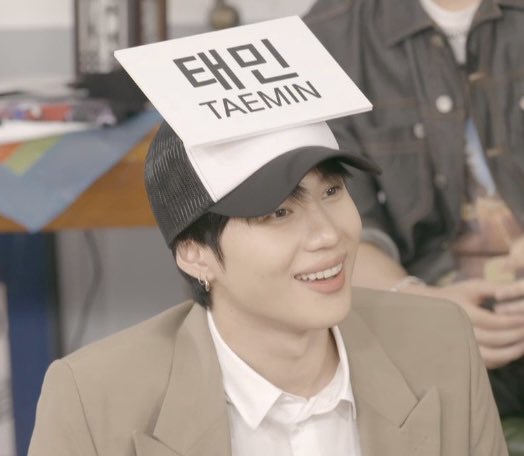 taemthinker's tweet photo. @ltmsmiling #투데이이즈_태민쓰데이 
#HAPPYTAEMINDAY https://t.co/KK1jH7r45q