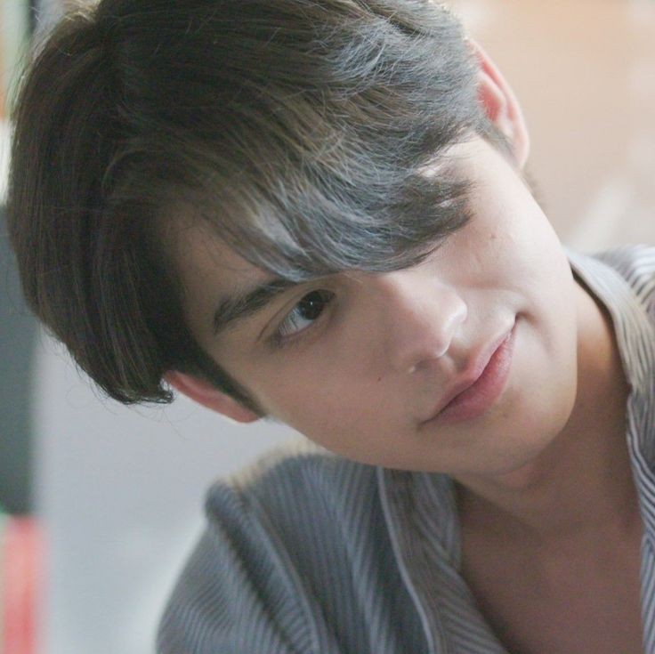 mikariii_'s tweet photo. "Bakit ba ang lakas ng tama ko sa'yo?" — Kaela Solane Cabella my minamahal na protagonist

Relate ako sa'yo Kaela, ikaw na yata ang parallel character ko https://t.co/MFsEY6xvs1
