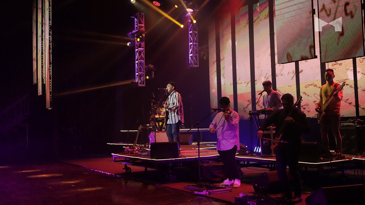 KDRMusicHouse's tweet photo. Alt-rock troupe Silent Sanctuary delivered their signature hit tracks at the #WishDate concert! 

#KDRMusicHouse https://t.co/Oj9S6EpfkU