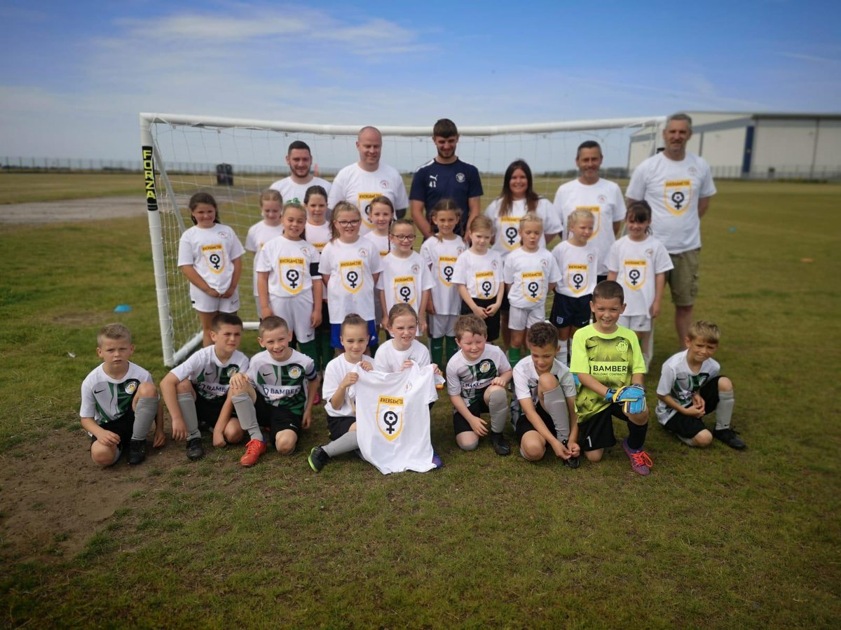 fc_foxhall's tweet photo. Well done to all players &amp; coaches from Foxhall Vixens &amp; Foxhall Sporting this morning. Both teams showing their support for @HerGameToo 👍⚽️🦊 #HerGameToo #FoxhallFC https://t.co/LI4lc4L2WJ