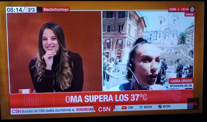 mandyrock22's tweet photo. #biendedomingo es un lindo domingo para hacerle el aguante 💪 a la #Divina #Encantadora #Diosa y #TalentosaPeriodista 👋👋👋👋 la #GeniaTotal de @sofibarruti que #EsLoMas junto al #CapoTotal de @crisromero10 en #biendedomingo por el #GranCanalDeNoticias @C5N https://t.co/wmP9XNHMCa
