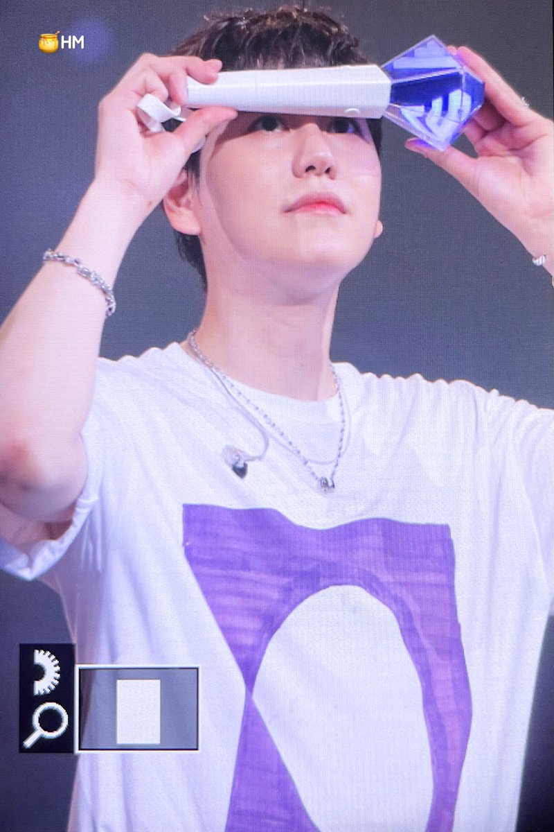 honeymallow8823's tweet photo. 220717

너무 오랜만에 보는 규현이의 엘프보는 예쁜 모습😭💙😭💙

➖

#규현 #KYUHYUN 
#キュヒョン #圭贤 
#슈퍼주니어 #SUPERJUNIOR
#The_Road_Keep_on_Going
#Mango #SUPERSHOW9 https://t.co/tEuHOm43e5