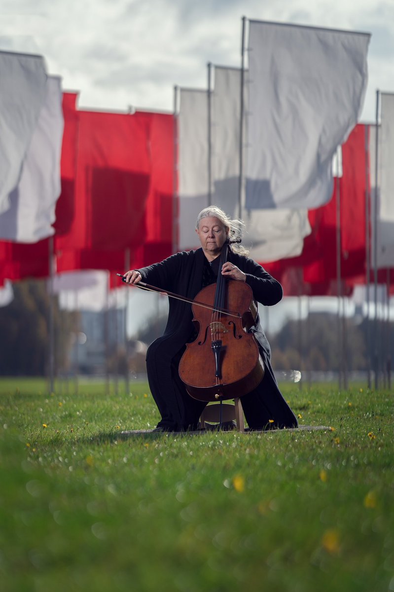 JustAddWater77's tweet image. Back in the dark days of 2020 a beautiful project with artist @lukejerram and live music with @WorcsSymphony a time for reflection and calm in what was a very strange world, a project I’m still very proud of.