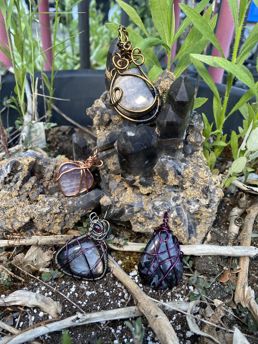 misshellcat's tweet photo. ✨Happy small business Sunday! I’d love to see one of these beauties find their forever home today! Don’t forget, I offer installment options at the link below!✨ https://t.co/KzkRitOMnE