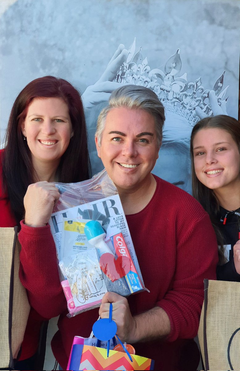 AndriesDuPreez6's tweet photo. Delivering Care Bags and Magazines to CHILD WELFARE this morning! a huge THANK YOU to all fellow Title Holders and partners that contributed towards the pledging of 75 Care Bags for the Girl Child Project.
#MRMMISouthAfrica
#BePhenomenal
#BeMagnificent
#MandelaDay2022 https://t.co/6loqHCFVAK