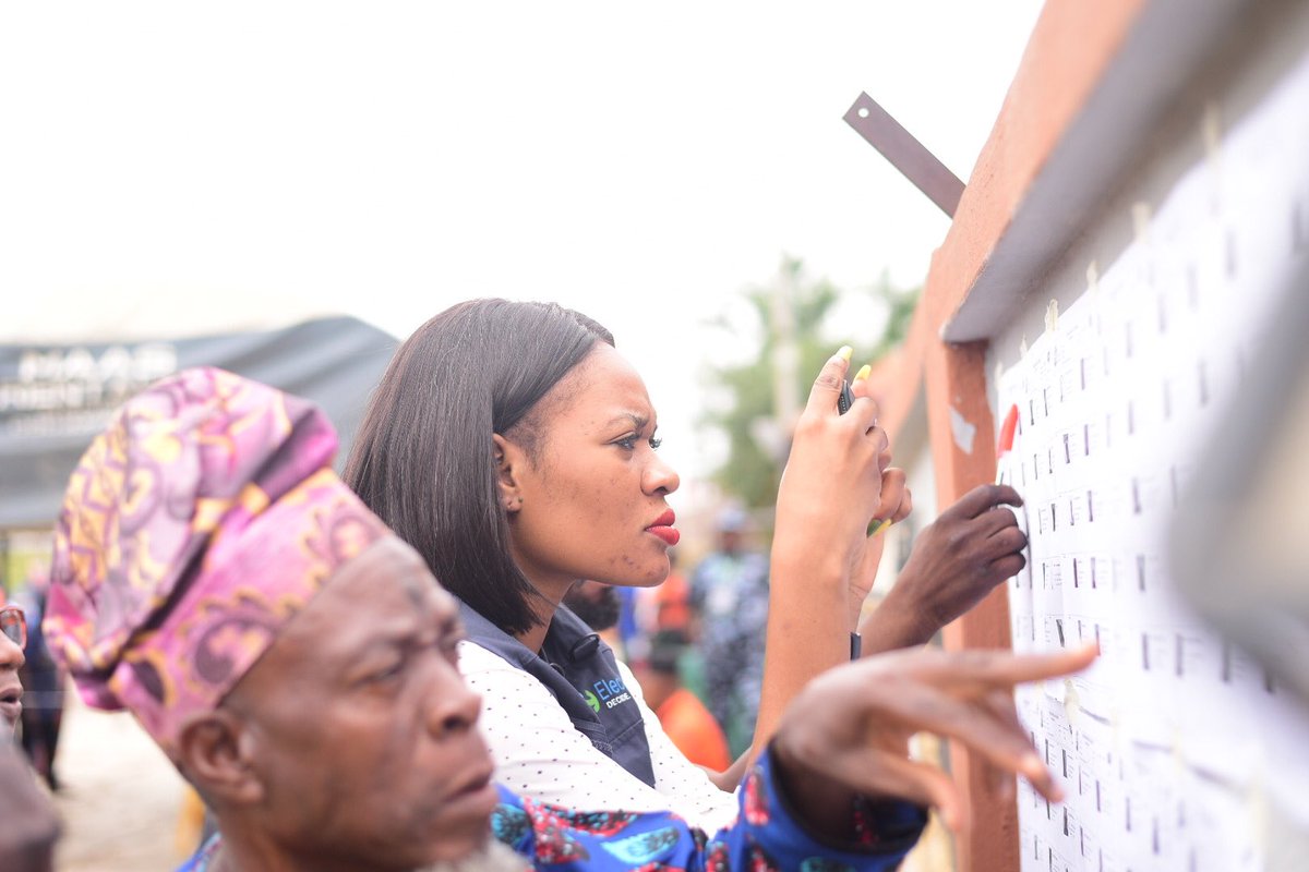 shonalere's tweet photo. We saw improvement in our electoral processes and ‘lotssss’ of ‘gapsssss’ in the system but I am re-FUELED and re-FIRED to continue this work of nation building in every capacity available. 

#ShonaOlalere 
#AfricaForemostPolicyAnalyst #COZA
#PolicyAnalysis #OsunDecides2022 https://t.co/Sz6C3Sefrt