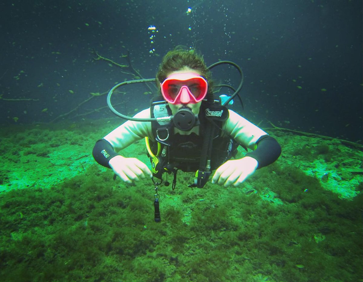 Al mal tiempo en superficie ¡bucear sin parar!
✨✨✨
#bucear #somosafortunados #scuba #plongee #tauchen #dive #diving #friends #amigos #club #madrid #oceanides #océanides #bajolasolas #escápate