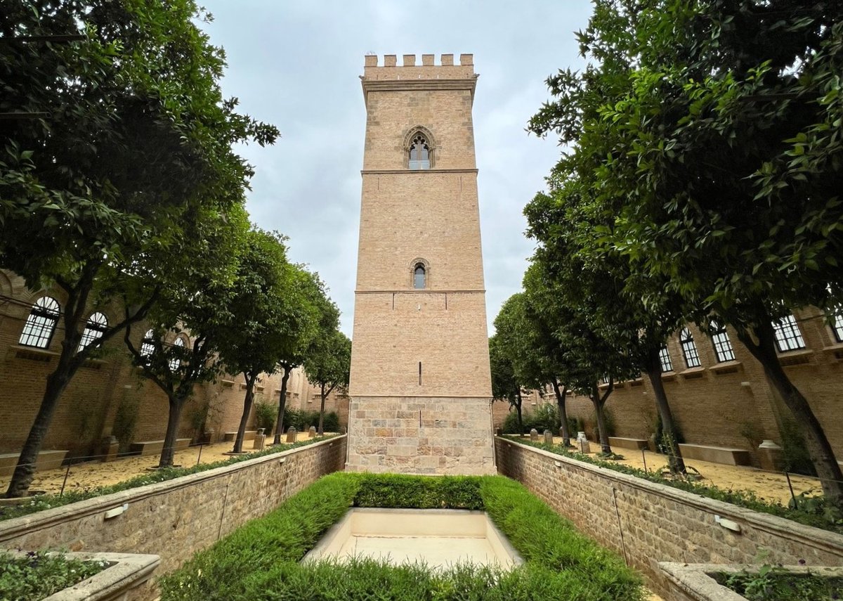 💛 Las visitas guiadas para conocer la recién restaurada Torre de Don Fadrique empiezan el martes.

☎️ Reserva desde mañana en el Distrito Casco Antiguo: 955 471 019 y 955 471 753.

📌 Días 19, 21, 26 y 28 de julio.
🕙 A las 10:00 y 11:00 horas.

ℹ️ Léelo: ow.ly/2mTH50JXyvI