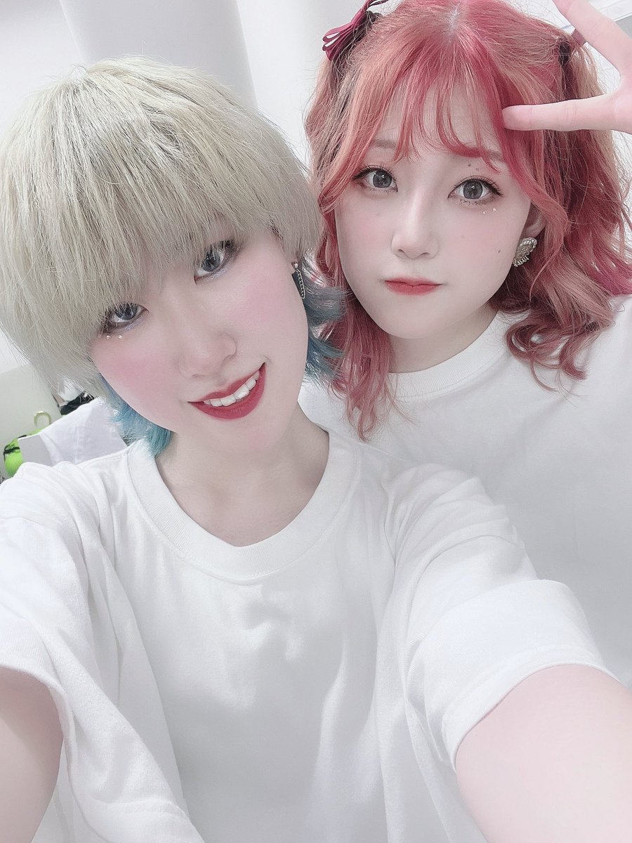 rabi_1780's tweet photo. うちらキキララ💙💗 https://t.co/J3flFNQyEp