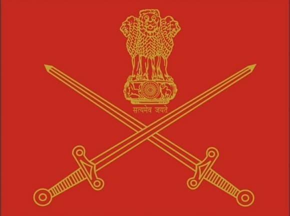 adgpi's tweet photo. General Manoj Pande #COAS proceeded on a three day visit to #Bangladesh. The visit will further strengthen the defence cooperation and  bilateral ties between #India and #Bangladesh. 

#IndiaBangladeshFriendship https://t.co/9TL5DPMhiN