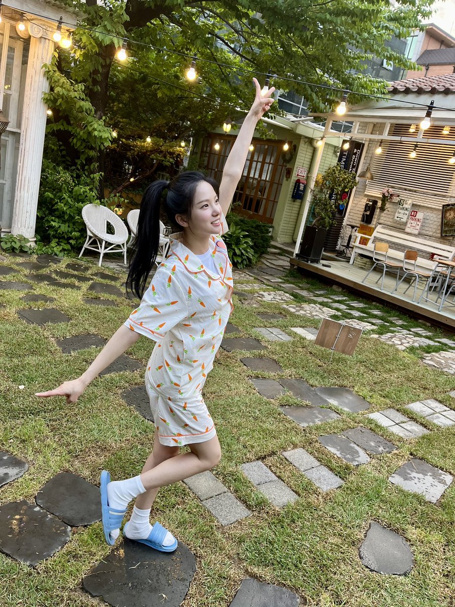 17.07.22 • UNIVERSE 🐰🍓 Atualização da Yujin no 🪐

"ketchup💓"

#최유진 #유진 #CHOI_YUJIN #ChoiYujin 
#CLC #Kep1er #케플러 #씨엘씨
