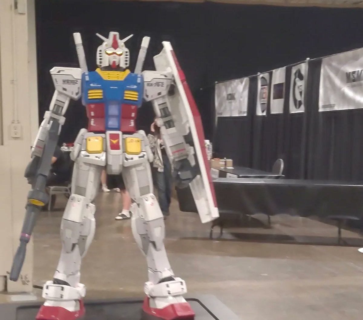 Ray0Scythe's tweet photo. Had a blast yesterday at @animenorthcompass ! My work is being displayed at the Gunplay area, and there is also a huge RX-78 statue! If you are nearby, come check it out! 😃
#gunpla #gundam #gundamzz #ZZgundam #bandaispirits #ScytheModelWorks #hobby #plamodel #gunplalife https://t.co/t2j3KybZOd