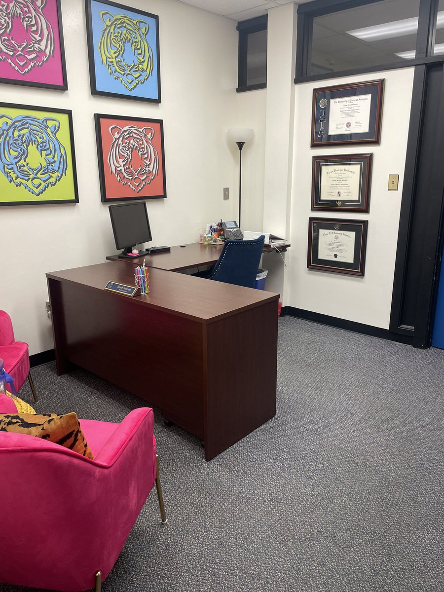 New Office: ✔️ New School: ✔️ Same purpose: serving students while helping them reach their fullest educational potential, while becoming a productive member of society. #TigersTogether #TCC <a href="/CorsicanaISD/">Corsicana ISD</a>  <a href="/CorsicanaHigh/">CorsicanaHighSchool</a>