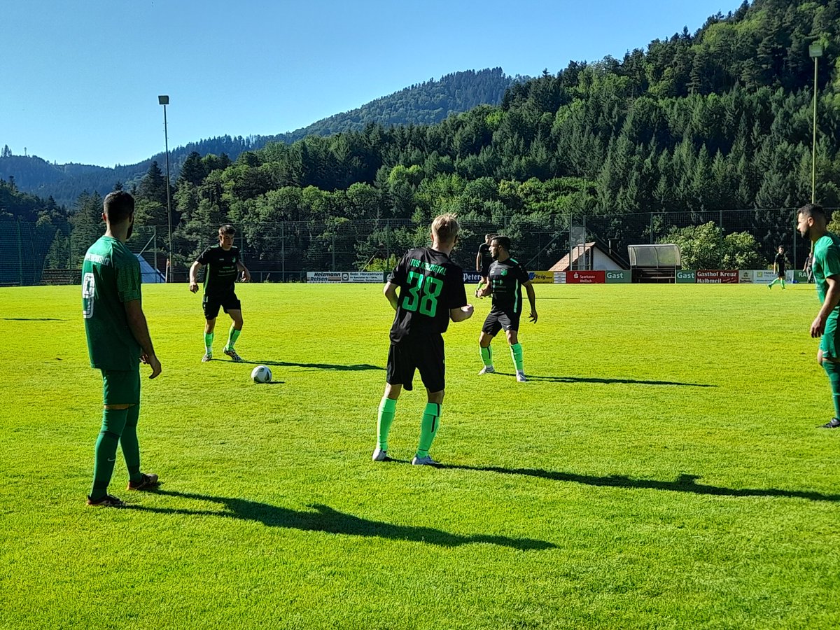 TuSKinzigtal's tweet photo. Gestern unterlagen wir im Testspiel gegen #kippenheimweiler mit 5:6⚽️ https://t.co/eC008v09i3