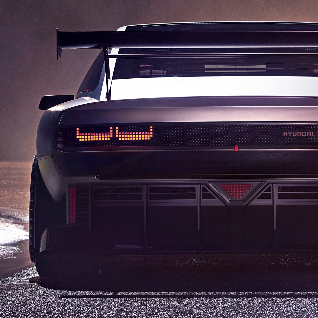 maçanzo — Logo Designer tweet media