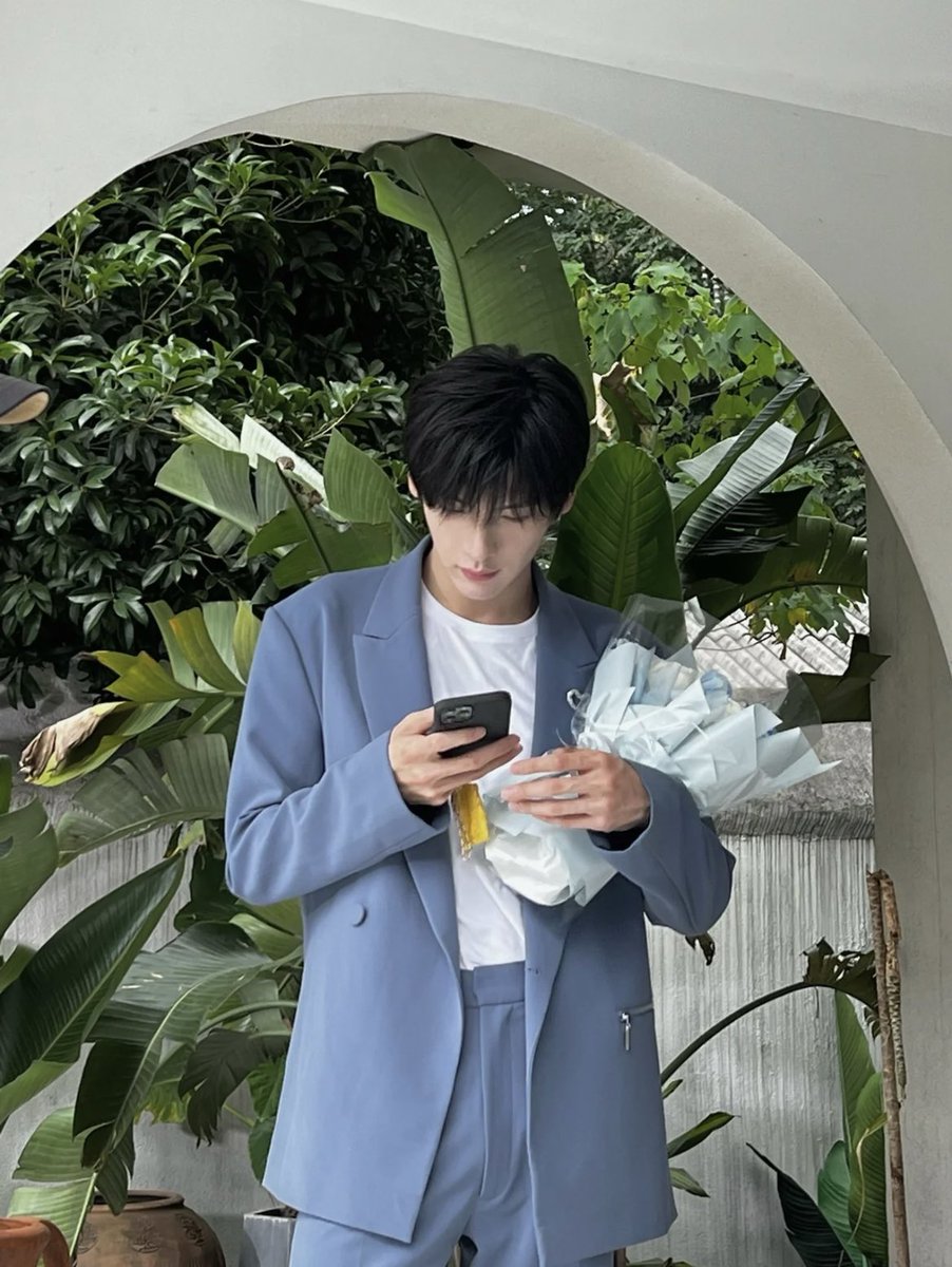 엘브 tweet media