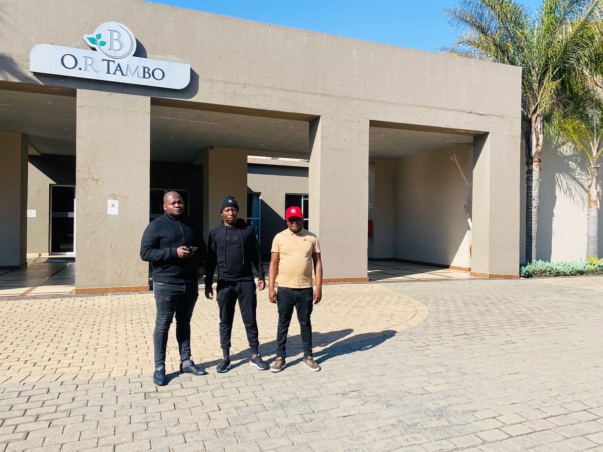 EFFYouthCommand's tweet photo. President Cmsr @Shikwambanaman1, Secretary General Cmsr Muzi Khoza with Gauteng PSCT Chairperson Fgt Matimba Ngobeni arriving @Birchwood Hotel to do final inspection. All systems are set #RoadTo4thNSA
@EFFSouthAfrica https://t.co/vqkchJ5CPY