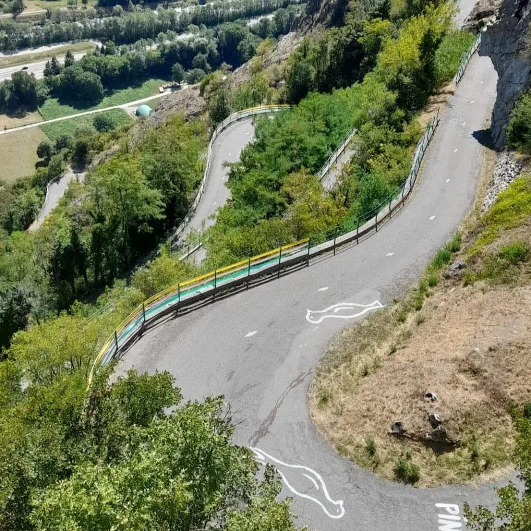 Bend assessment I hear you say. On @sussexbikesafe we like to test you.... 🤣