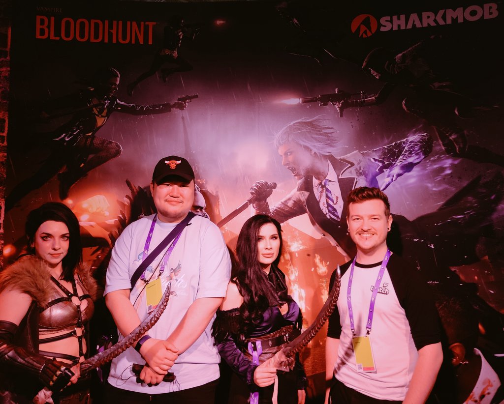 Statika_'s tweet photo. Absolutely amazing booth by @Bloodhunt at Twitchcon! Living our best vampire lives!
#TwitchConAmsterdam #bloodhuntsummer https://t.co/eIDVCUIJYy