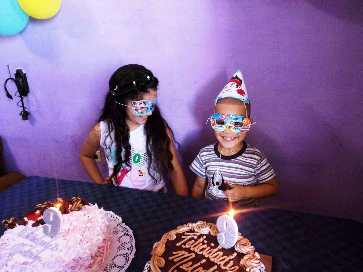 Felicidades, 💘, 😂, tranquilidad y seguridad para mis nietos #CubaEsAmor #CubaPorLaPaz .@DAVlDru <a href="/MilaXCuba/">Mila🇨🇺☭DQVA</a> <a href="/MincinCuba/">Comercio Cuba</a>