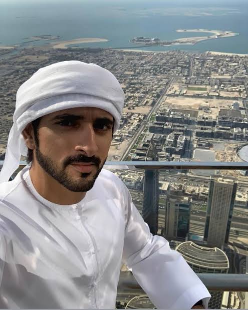 TheEmiratisNfts's tweet photo. HABIBTI COME TO DUBAI 🇦🇪🇦🇪

The EMIRATIS🇦🇪 are going to 
#BOMBTHEMARKET 💣💣

DROB YOUR ETH WALLET AND 
💟🔁Like + RT TO GET The SPECIAL OIL BARREL  #whitelist 
  Follow @TheEmiratisNfts 🇦🇪

 507 already owned

#NFTGiveaway  #freemint #nfts #Giveaway #MAXBIDDING #SaudisNFT 
#UAE https://t.co/mR40t7IFHl