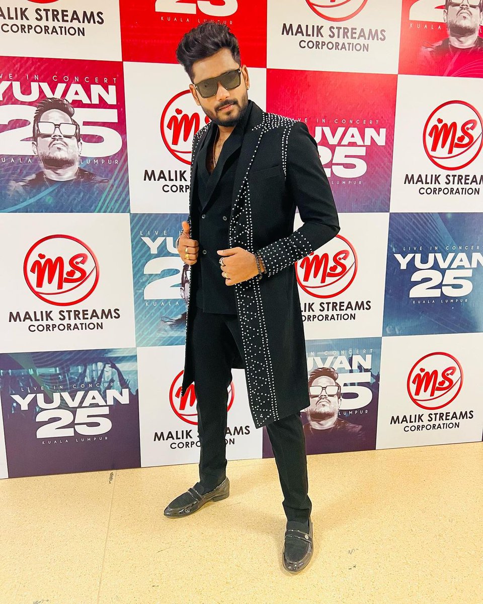 SPainhealer's tweet photo. Man slaying off for his big day🥰🔥

#SamVishal https://t.co/m6oDxjQLVz