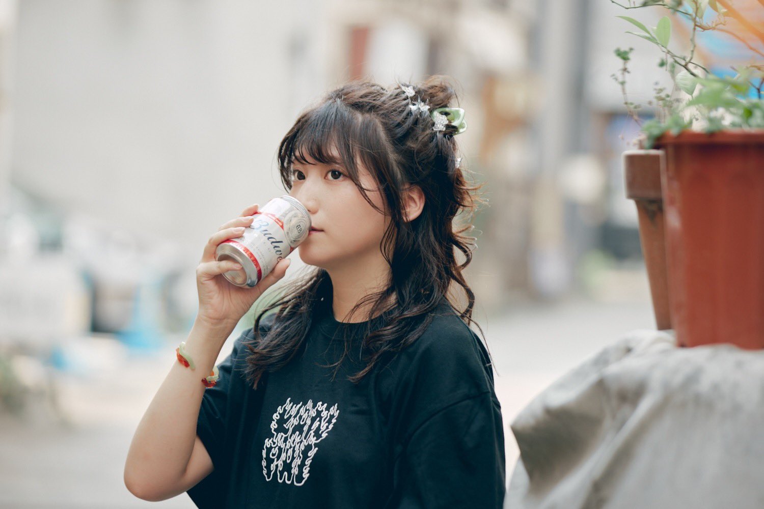 酒村ゆっけ、 Tシャツ