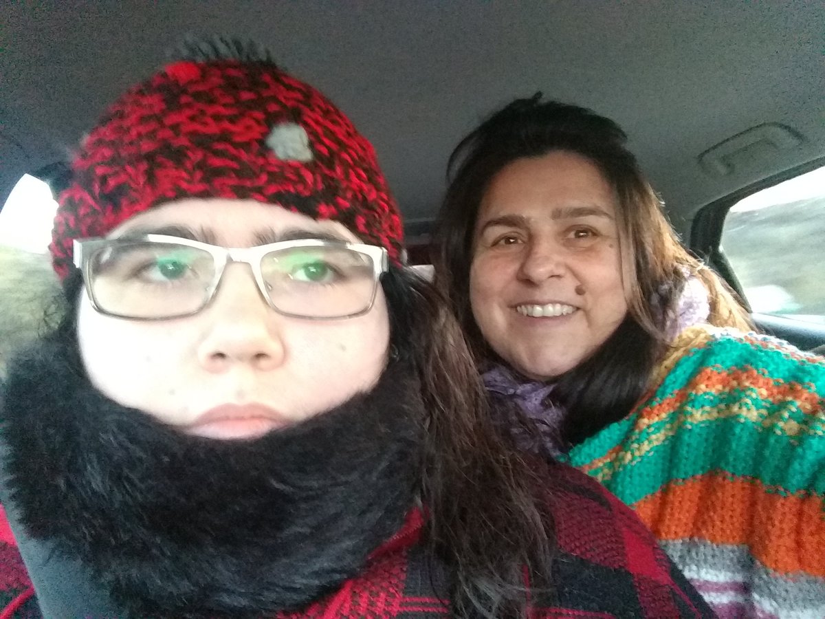 FabianaEscriba1's tweet photo. #Estefinde que tengan un excelente domingo como siempre Mirándolos desde Catamarca. Nevo mucho por aquí..hace friooo con Mi Juli los miramos !!! Abrazo Pauli y Santi y a todo el equipo!!!
Fuerza Argentina!! https://t.co/PqXGgmUbTX