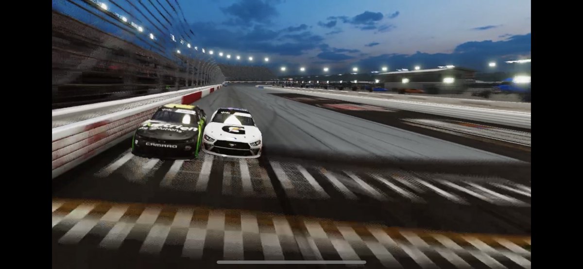 joshh_FN's tweet photo. What a finish last night! EREHART edging out CUSTOMIZEDWOLF at the line! #heat5 #nascarheat5 #becomelegend #AWG #LLS #LOOSELUGNUTS #Darlington #XfinitySeries #closefinish https://t.co/w6yJhJgbos