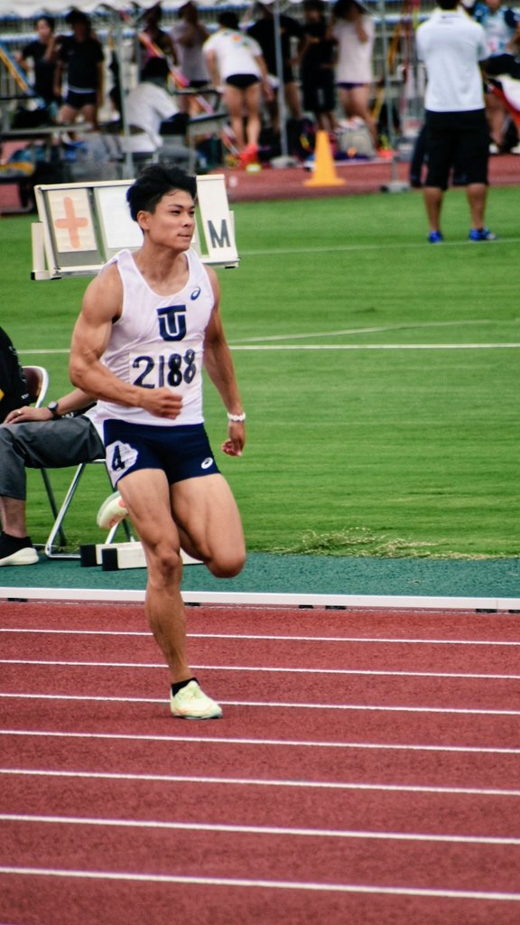 京都選手権で、大会新記録と自己ベスト大幅更新おめでとうございます😊✨✨
和田 遼選手(東洋大学)10.10 NGR💐