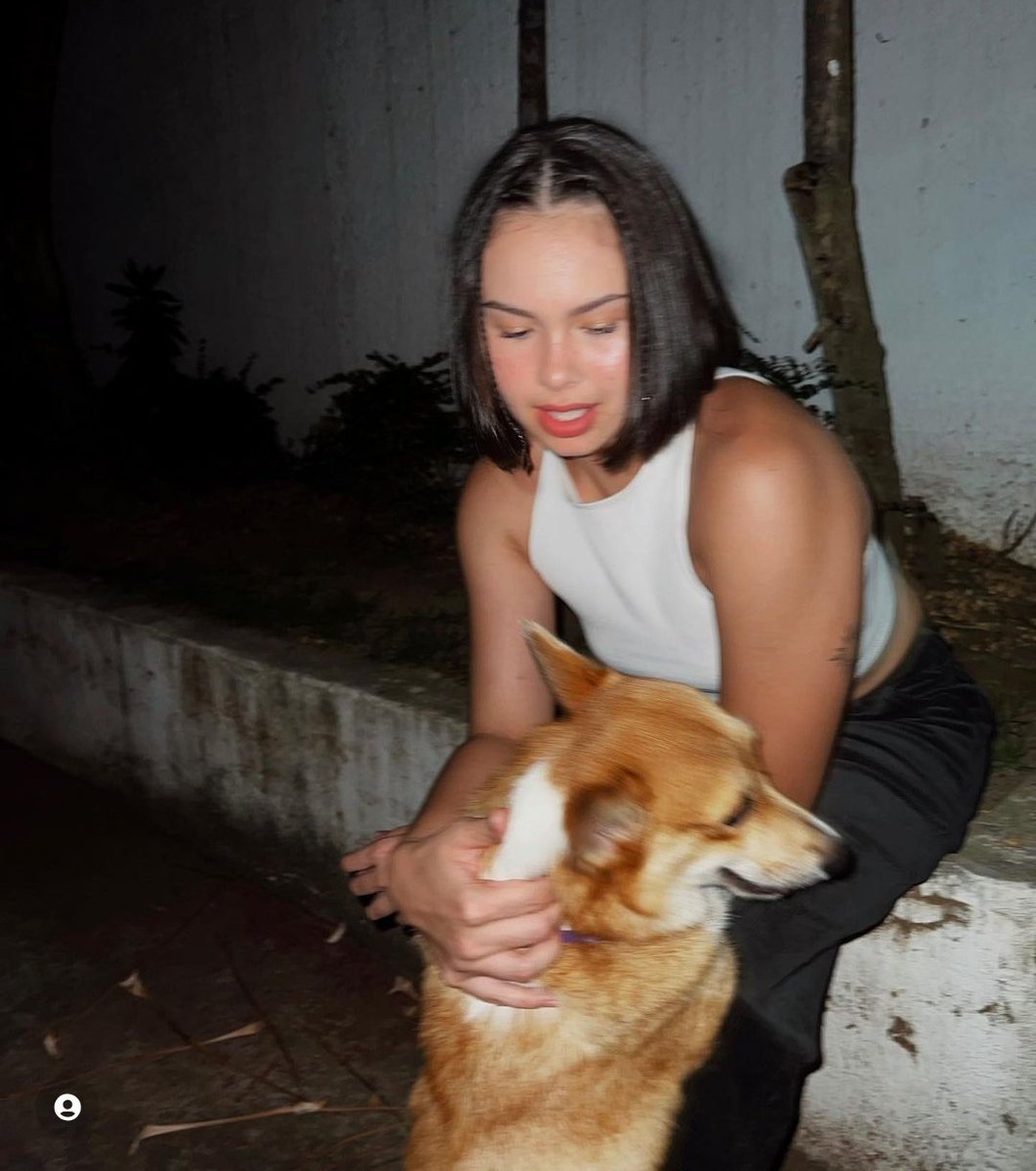prettyvanessa_g's tweet photo. What a chotiee Vanie🧡 https://t.co/3uDMR7J6kk