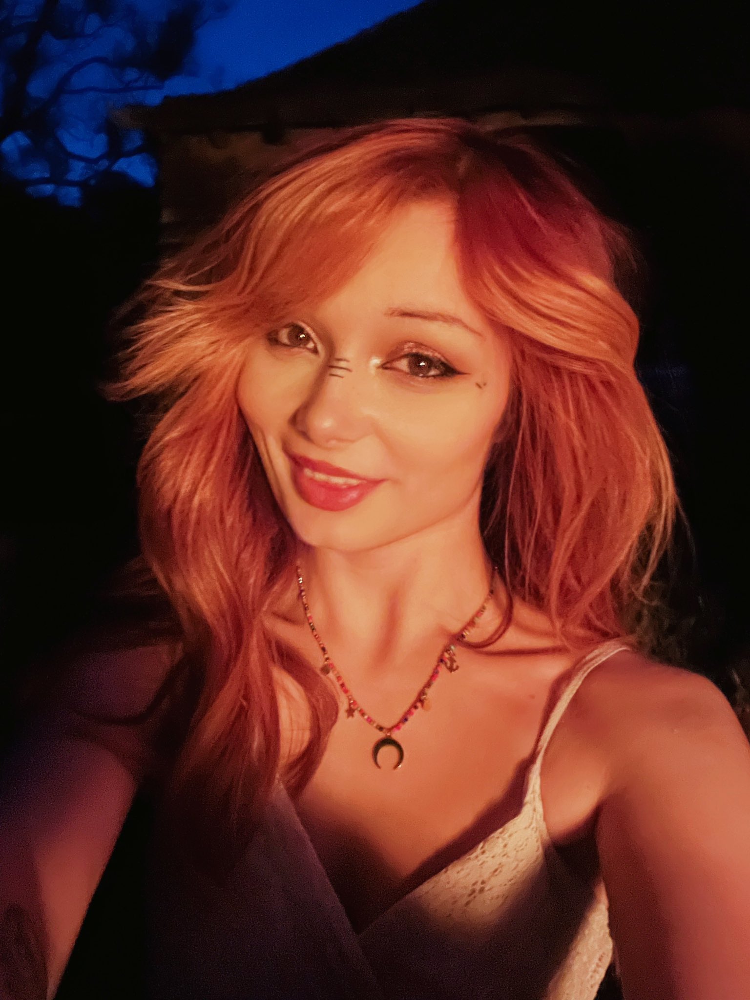 TW Pornstars - 1 pic. Pixiecat ≧ ≦ *:. . Twitter. A night by the fire 🔥 under the stars . 1:05