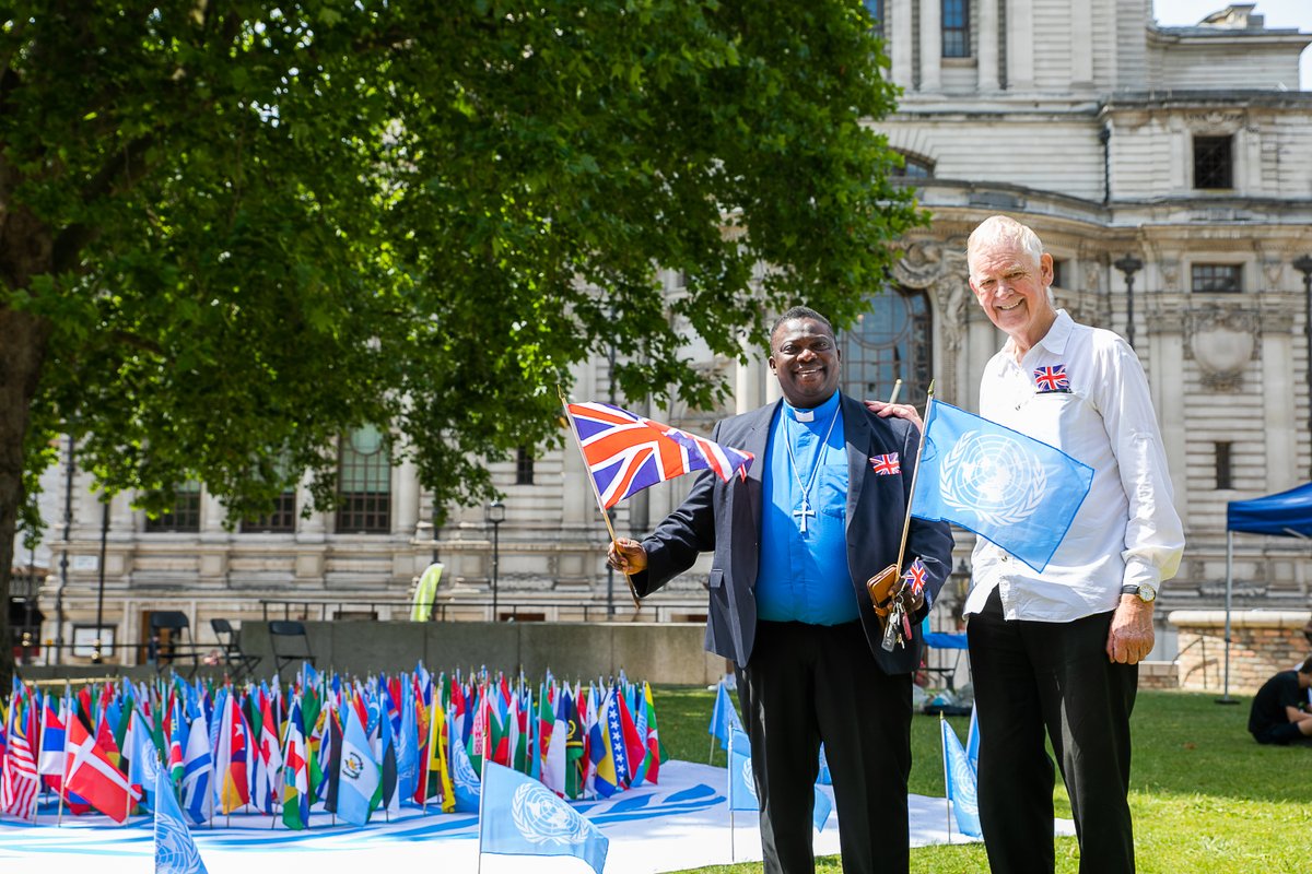 MCHW's tweet photo. .@RevLansford paid a visit to #UNGreen today to celebrate with @UNAWestminster / @UNAUK - we have an exhibition about the first meeting of the @UN in our building all day - All are welcome! https://t.co/8Zn8GIN6FQ