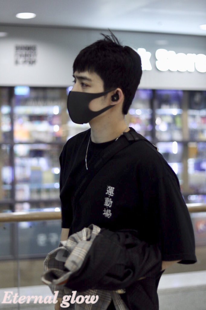 wjp_lq's tweet photo. 직업 군인 최형제 육해공 어디든 잘 어울리지만 아무래도 특수부대가 최고 잘 어울림. 냅다 미굯으로 보내서 네ㅇl비씰 만들고 싶음 https://t.co/jX9qt5cS7Y