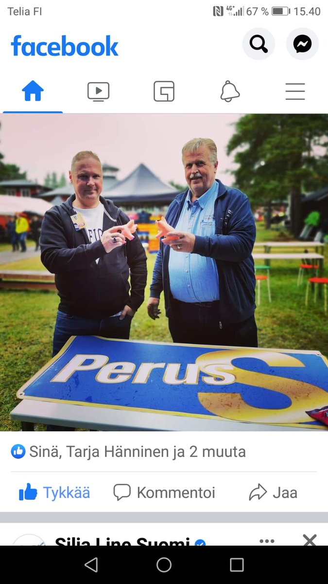 Kaksi pikkupossua Narvan markkinoilla Vesilahdella. <a href="/veijoniemi1/">Veijo Niemi</a> <a href="/LassiKaleva/">Lassi Kaleva</a>