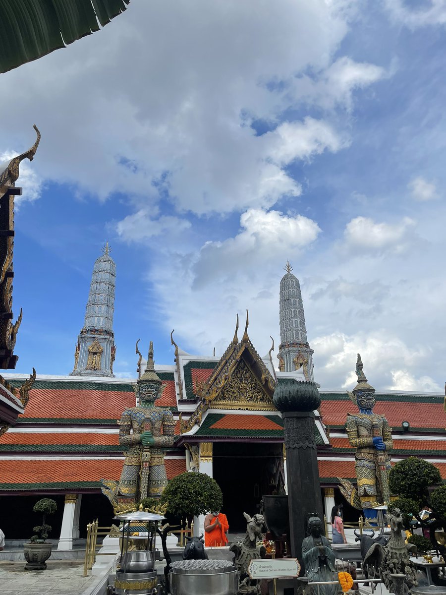 ainadaap's tweet photo. Wat Phra Kaew 🌟
#Temple #Thailand #goodplace https://t.co/EtJ0RnnTQ2