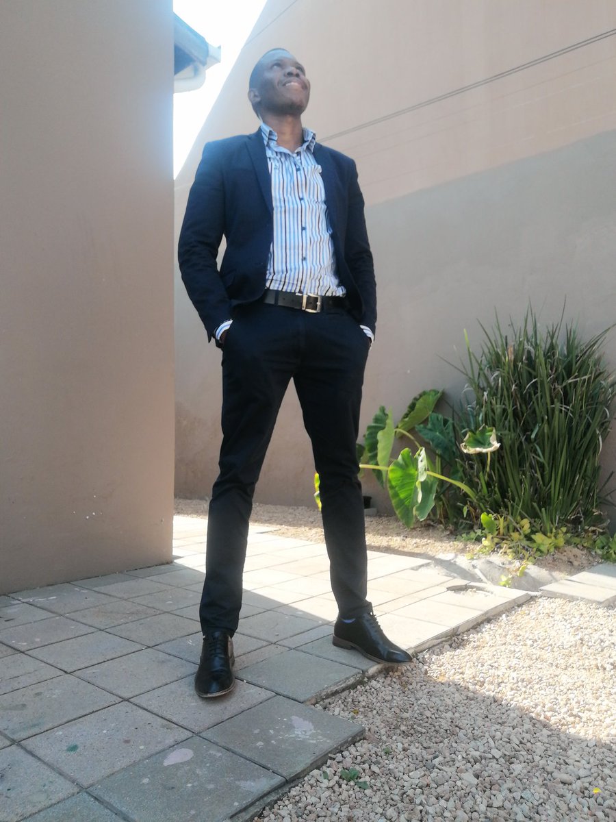 Zakes_Mda's tweet photo. Psalms 119:105 - Your word is a lamp to my feet and a light to my path. #sunday #sundayservice #redemptionchurch #happynewweek #MDAPersonalTrainer #DareToBeDifferent https://t.co/HpZspwpKhP