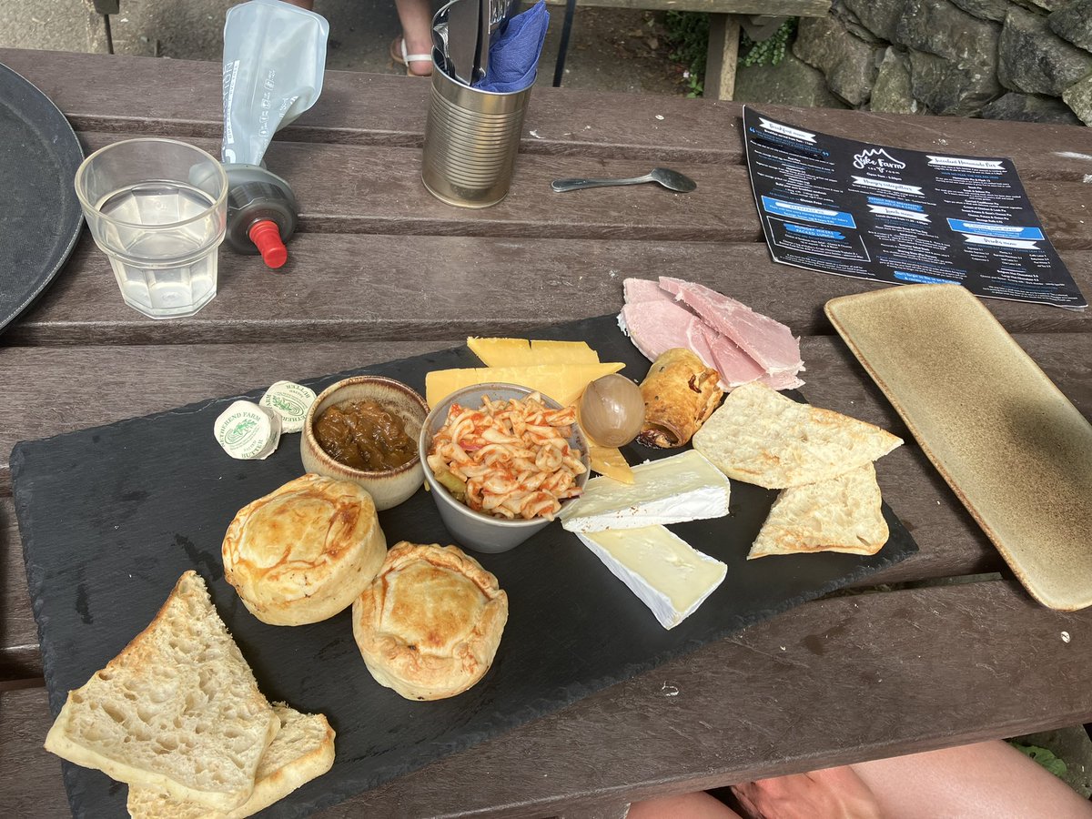 geordie_lakes's tweet photo. A great run out up #redpike and #highstile at #Buttermere this morning with @researchdreams - finished off with a lovely dip@in a plunge pool to cool down and lunch at @FarmSyke #fellrunning #LakeDistrict #goodfood https://t.co/baqprRQsZ8