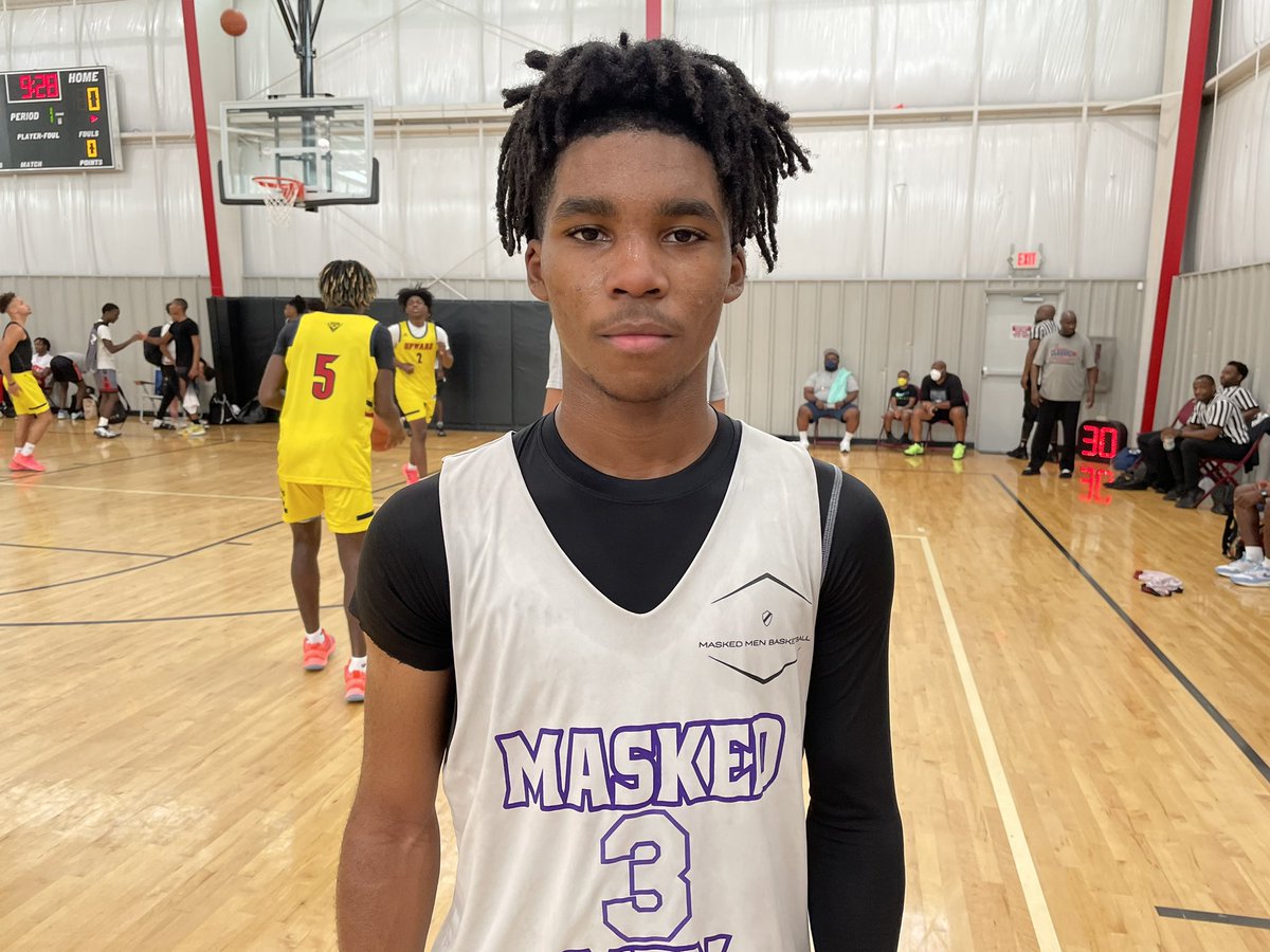 PrepHoopsSC's tweet photo. Team USC 2023 vs Masked Men #RunThatFade #PrepHoops #SwannysRoundballReview https://t.co/n48FITsZLK