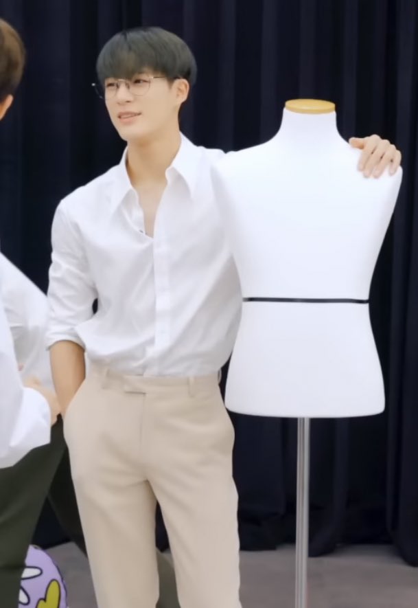 เจโน่คือแต่งน้อยแต่มากหล่อจนร้องขอชีวิต