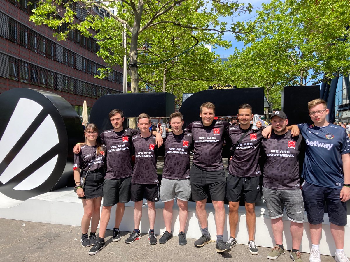 #THESQUAD @ #IEMCologne2022 🖤 (fast alle immerhin)