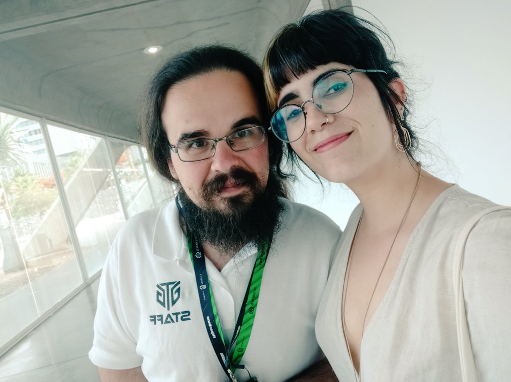 SaraLopezProd's tweet photo. Escribo esto sentada en el avión a punto de despegar, emocionadísima y feliz 💙.

@Tenerife_GG no tengo más que palabras de agradecimiento y felicitación para ustedes. Muchísimas gracias por contar conmigo, ha sido un auténtico placer 🇮🇨.

¡Me las llevo en el corazón a todas 🎮! https://t.co/Pr0G9FqakK