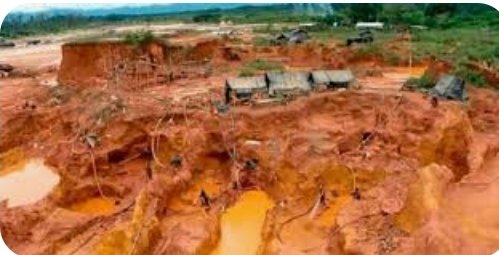 TAMARA_SUJU's tweet photo. #Venezuela. Mientras el Mundo sufre Dramáticos Cambios de Clima, con sequías e inundaciones y temperaturas batiendo récord, la Dictadura De Nicolas Maduro avanza en el ECOCIDIO de la Selva Amazónica, Pulmón del #Mundo, en su afán y fiebre del #OroDeSangre. Fotos de @SOSOrinoco https://t.co/q2HDQnDyte