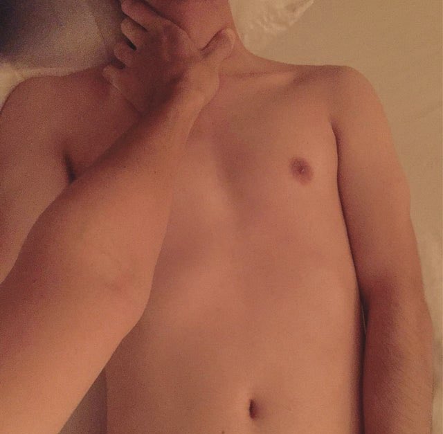 +_* Instagram post *_+

Hazme ese truquito que me encanta
Mírame a los ojos, agárrame la garganta

#SeductiveSunday #SS #GayRP #GayRol #SexRP #SexRol
